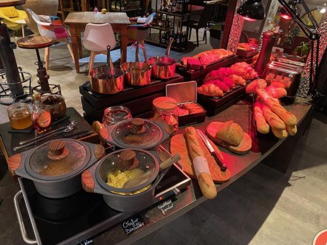 Logis Central Hotel - Restaurant & Spa Bort-les-Orgues Esterno foto