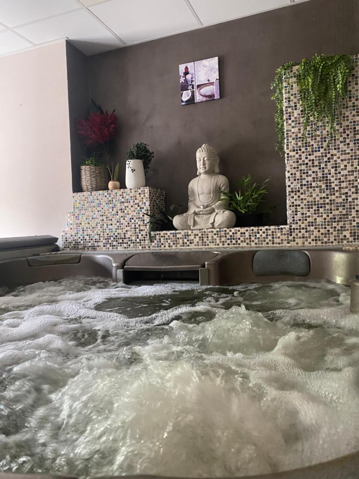 Logis Central Hotel - Restaurant & Spa Bort-les-Orgues Esterno foto